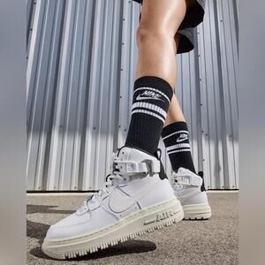 NWOT Nike Women's Air Force 1 High Utility 2.0 Summit White (SIZE 6) - BRAND NEW